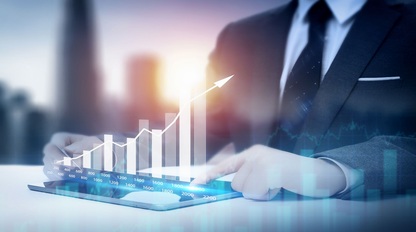 奥特曼家里也内讧了！亲妹告他长期虐待，刻意隐瞒遗产；家里其他人联名否认